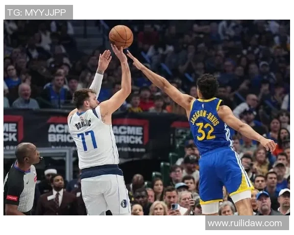 文班快攻一马当先滑翔空接背扣打停独行侠勇士迎来逆袭时刻